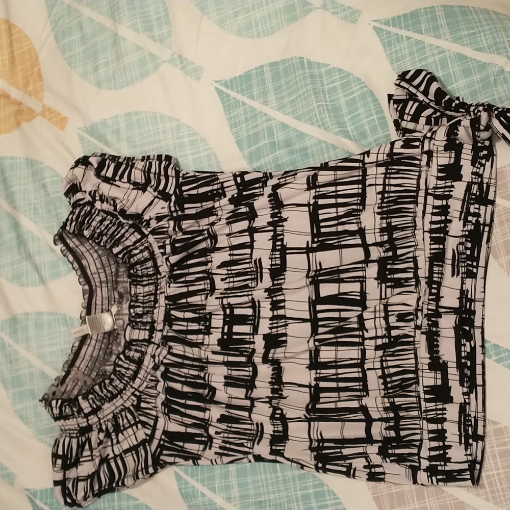 Heart Soul business casual off the shoulder top